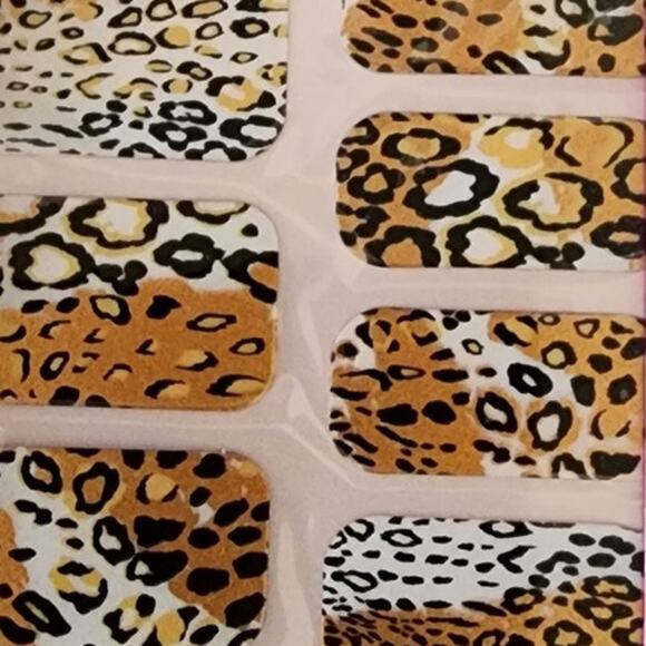 Dashing Diva Design FX Nail Appliques 4 pack the ultimate in nail fashion - Picture 6 of 9